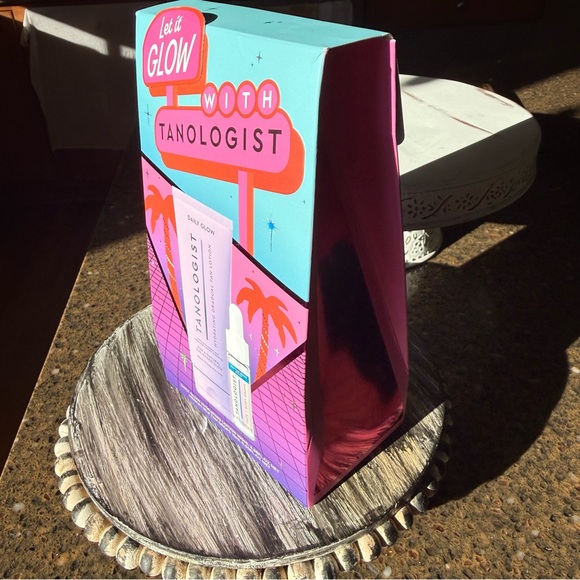 NEW Tanologist LET IT GLOW Daily Glow DUO Set - Picture 10 of 10